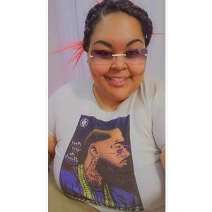 Meet your Posher, Desiree